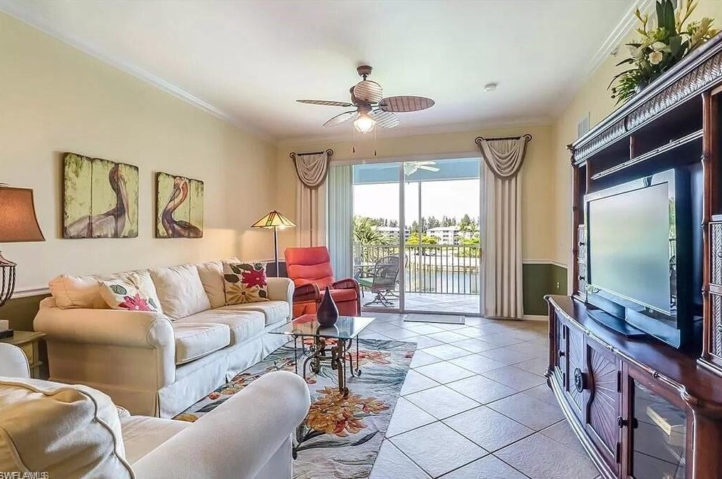 16585 Lake Circle Dr, Fort Myers, FL 33908-5712