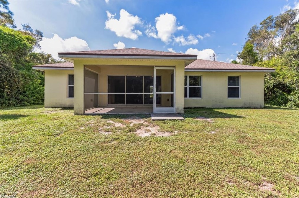 707 Arundel Cir, Fort Myers, FL 33913-7142