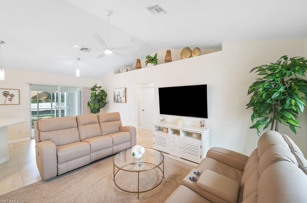 6131 Park Rd, Fort Myers, FL 33908-4630
