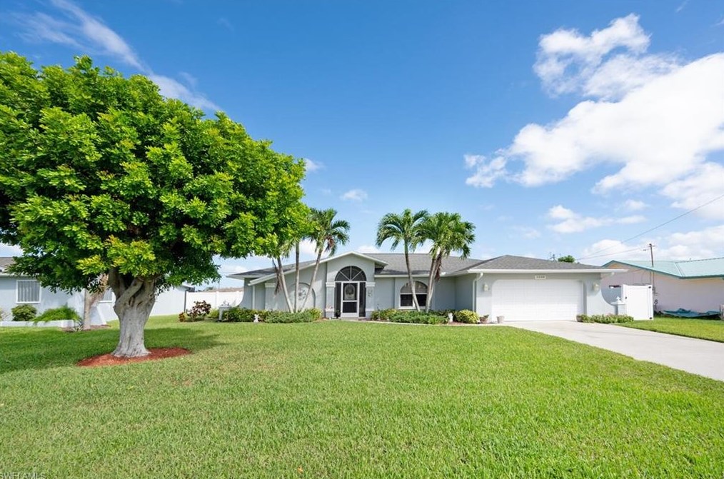 1133 35th Ter, Cape Coral, FL 33904-4247