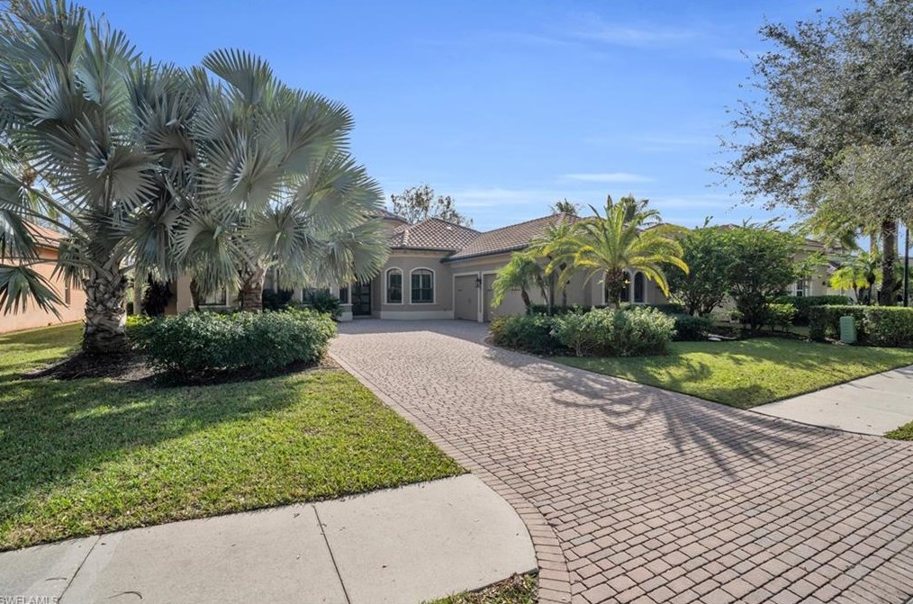 14862 Tybee Island Dr, Naples, FL 34119