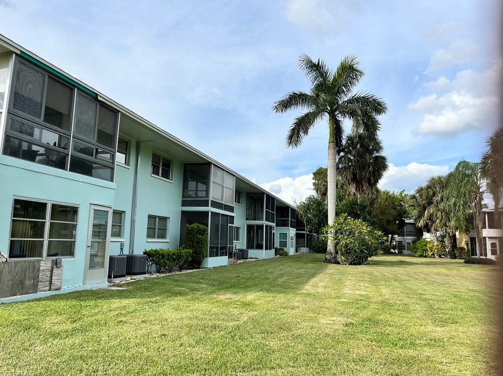 1207 Tropic Terrace, Fort Myers, FL 33903