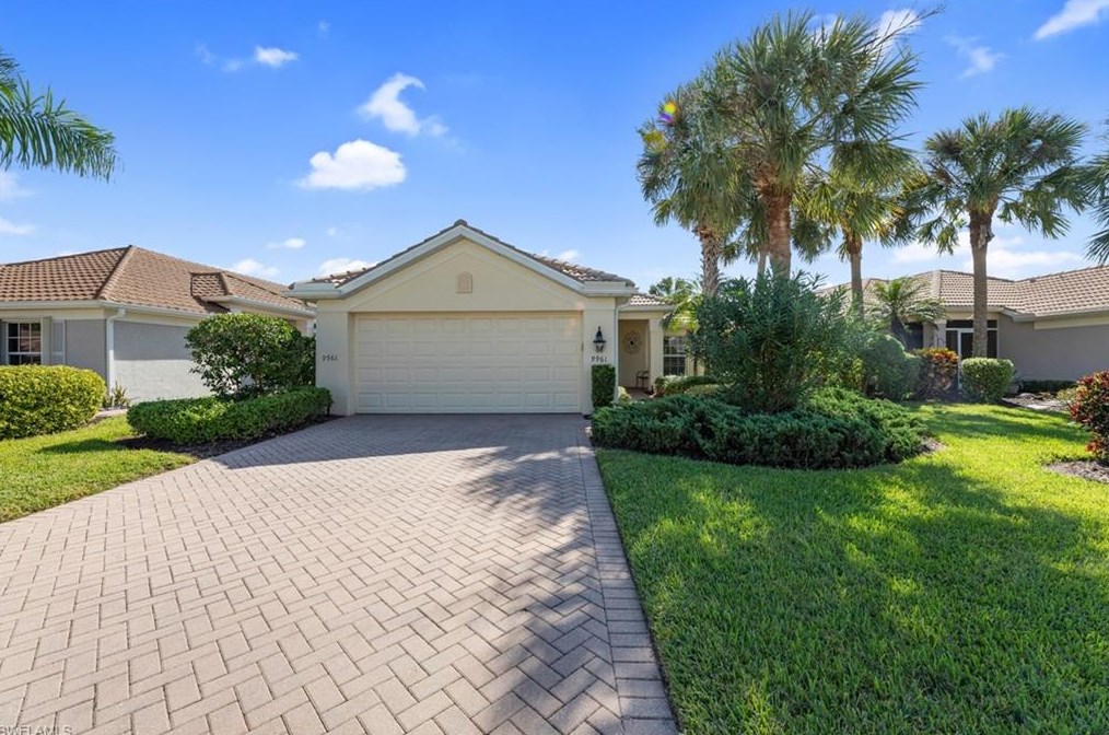 9961 Horse Creek Rd, Fort Myers, FL 33913-2001
