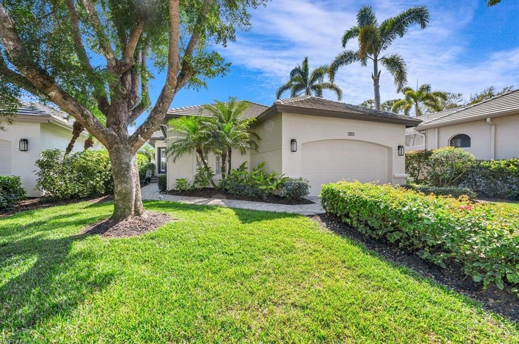 3811 Bay Hammock Ct, Bonita Springs, FL 34134-2695