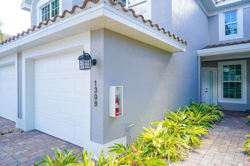 23760 Clear Spring Ct, Bonita Springs, FL 34135-4064