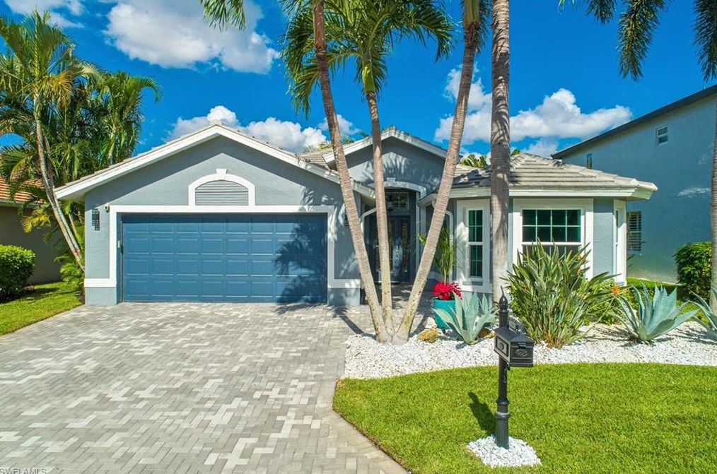 25869 Pebblecreek Dr, Bonita Springs, FL 34135-7804