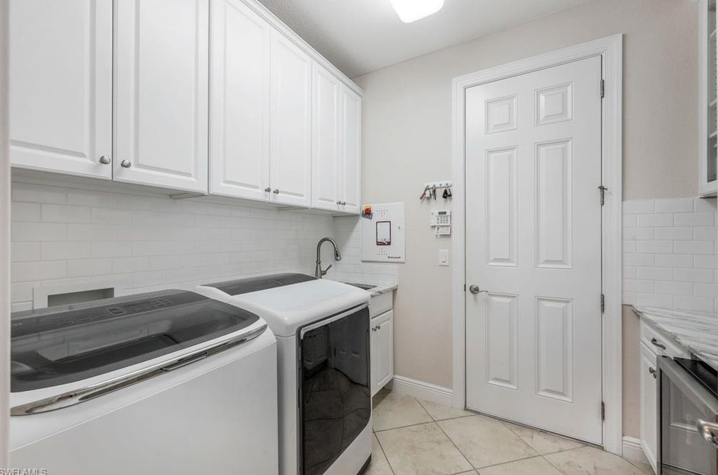 9973 Alhambra Ln, Bonita Springs FL  34135-0028 exterior