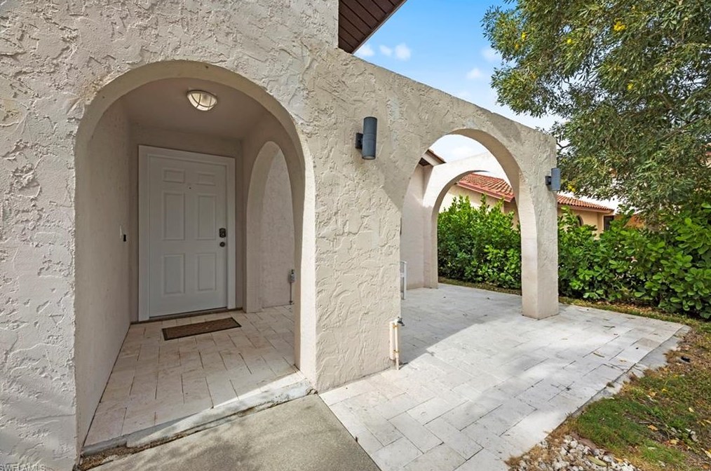 27419 Pelican Ridge Cir, Bonita Springs, FL 34135-4550