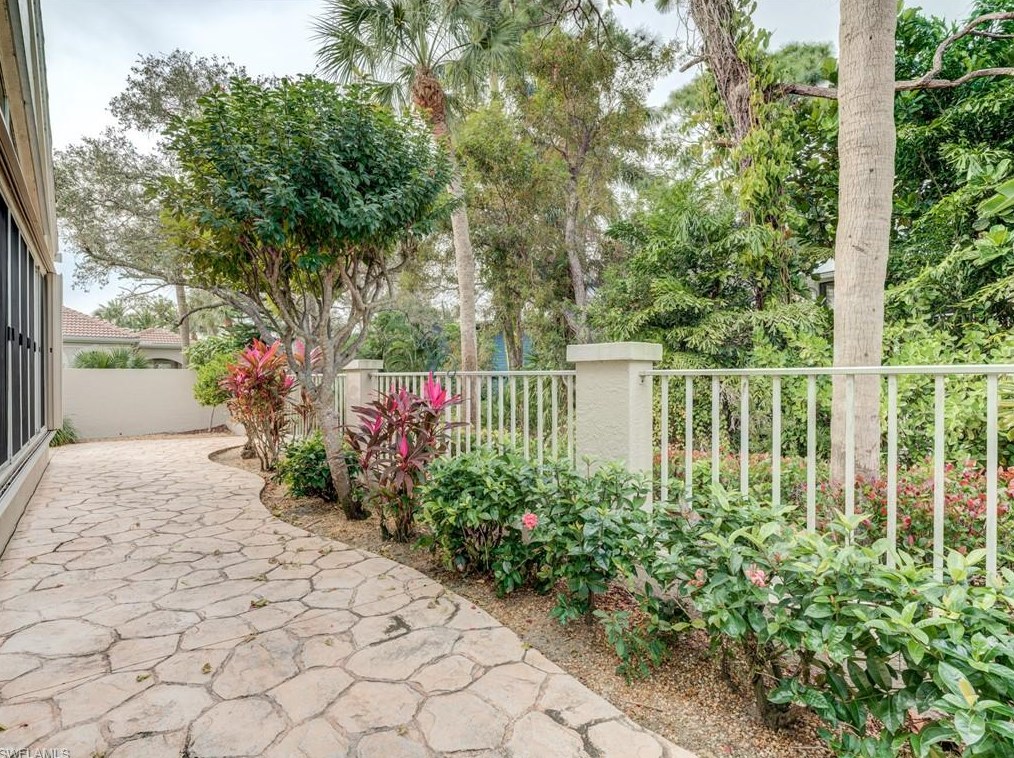 27114 Lost Lake Ln, Bonita Springs FL  34134-2634 exterior