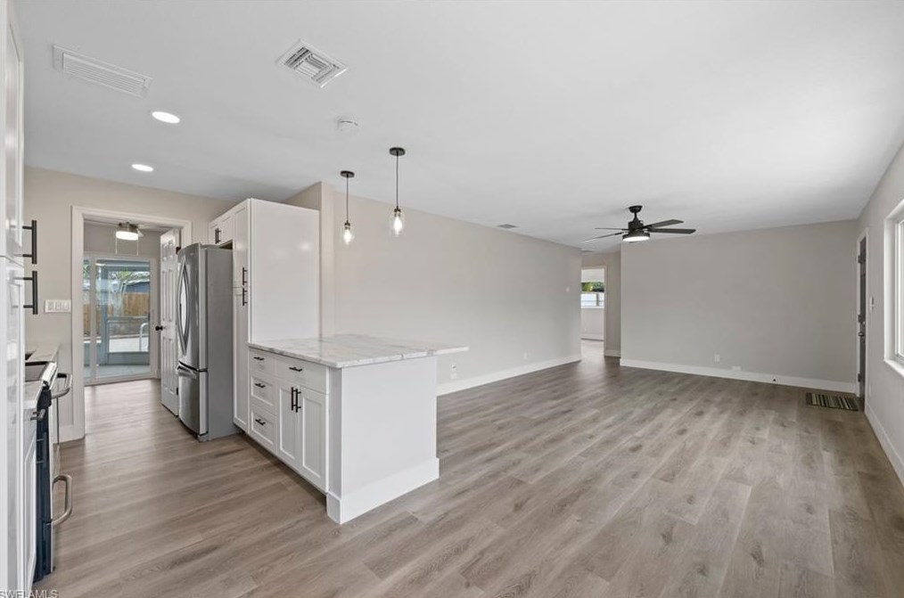 942 Narcissus St, Fort Myers, FL 33903-4233
