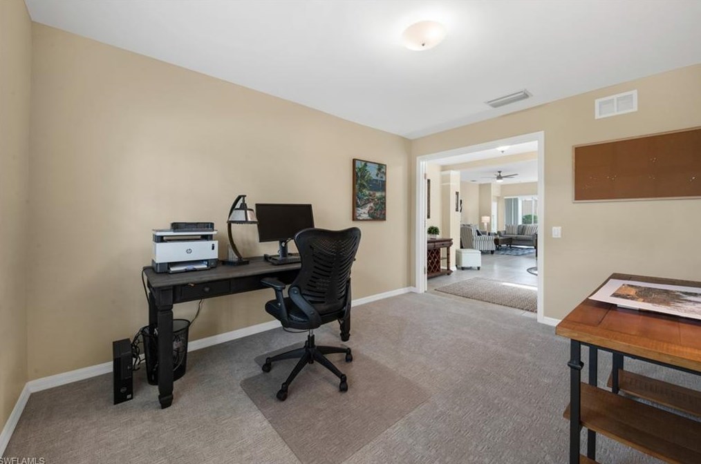 10041 Colonial Country Club Blvd, Fort Myers FL 33913-7018 exterior