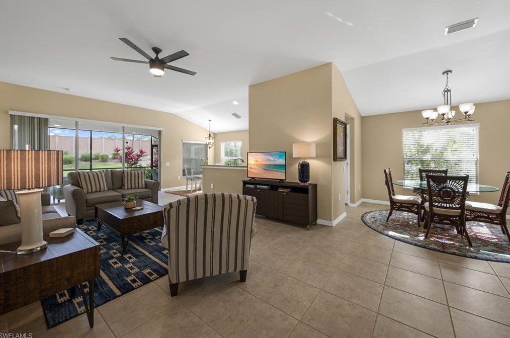 10041 Colonial Country Club Blvd, Fort Myers FL 33913-7018 exterior