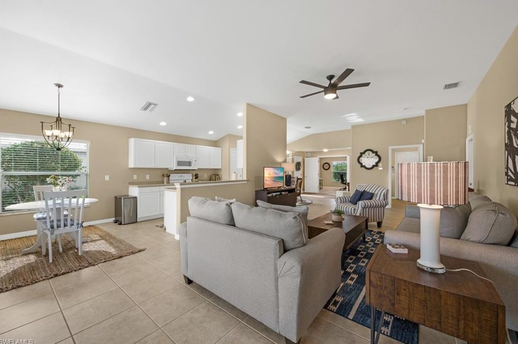 10041 Colonial Country Club Blvd, Fort Myers FL 33913-7018 exterior