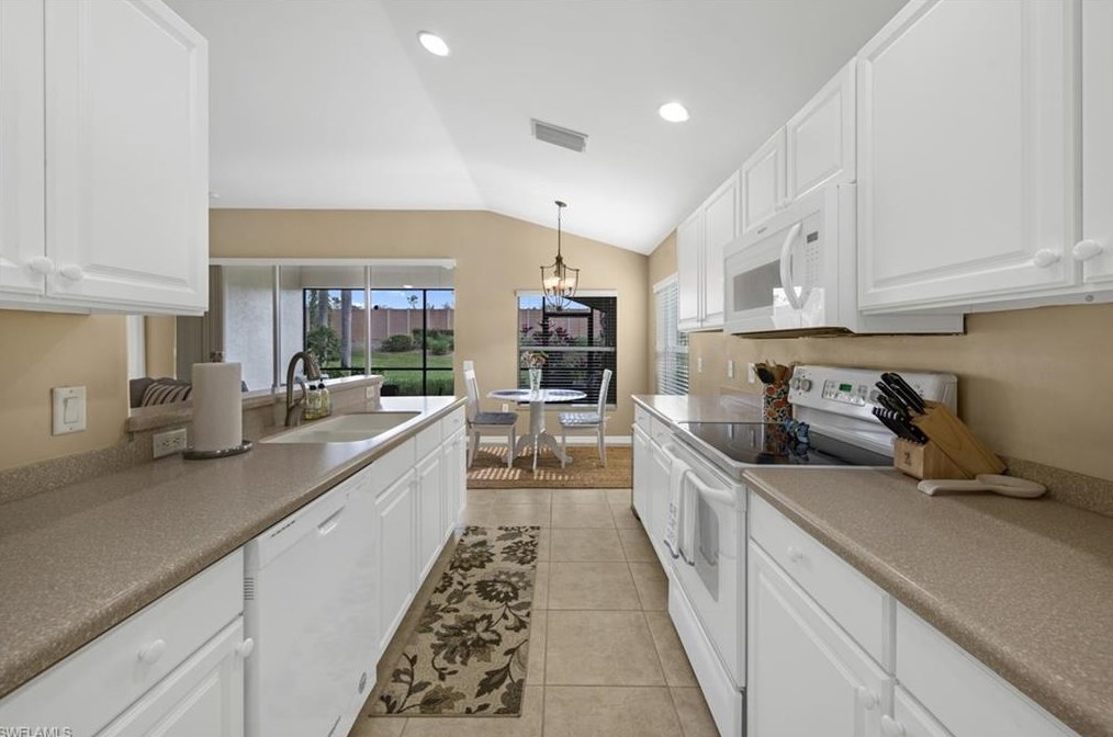 10041 Colonial Country Club Blvd, Fort Myers FL 33913-7018 exterior