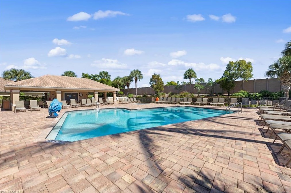 10041 Colonial Country Club Blvd, Fort Myers FL 33913-7018 exterior