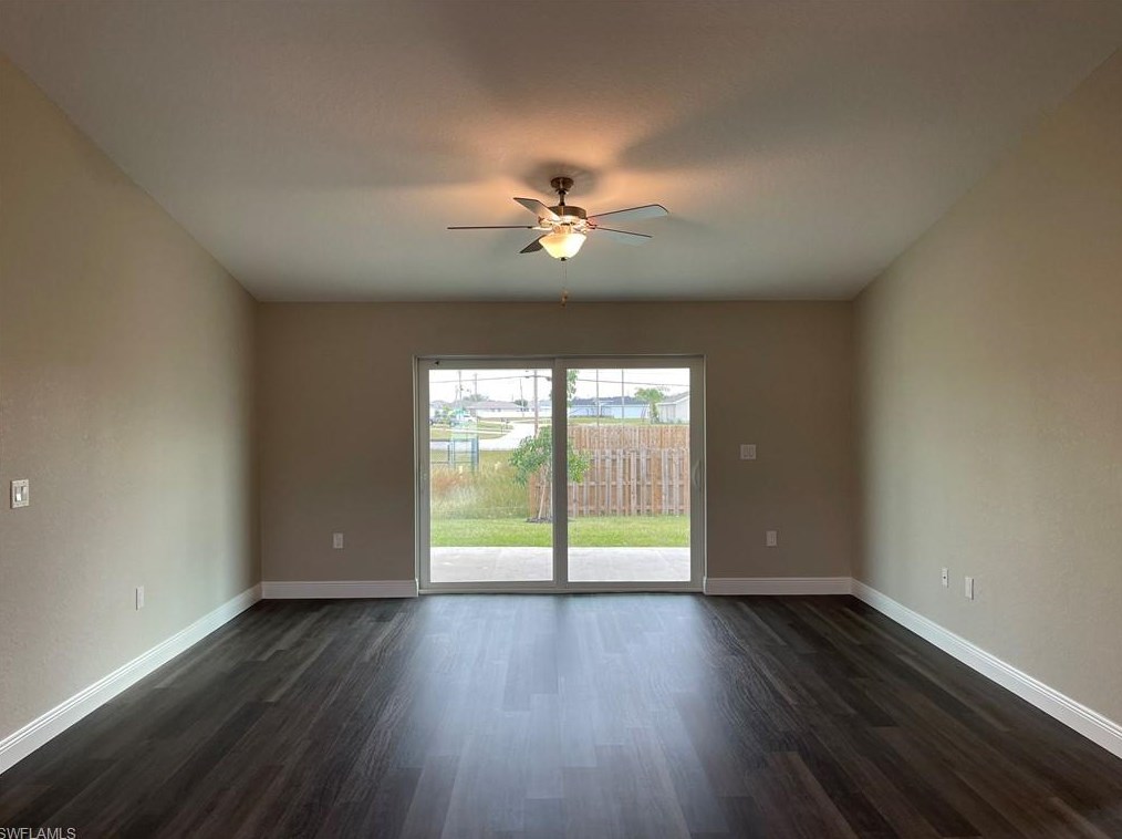 3913 Ne 10th Pl, Cape Coral, FL 33904