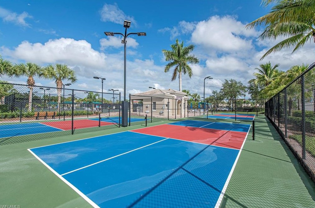 15387 Upwind Dr, Bonita Springs FL  34135-8588 exterior