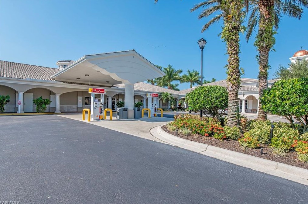 15387 Upwind Dr, Bonita Springs FL  34135-8588 exterior