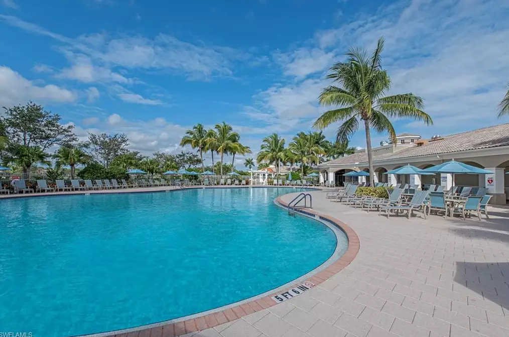 15387 Upwind Dr, Bonita Springs FL  34135-8588 exterior