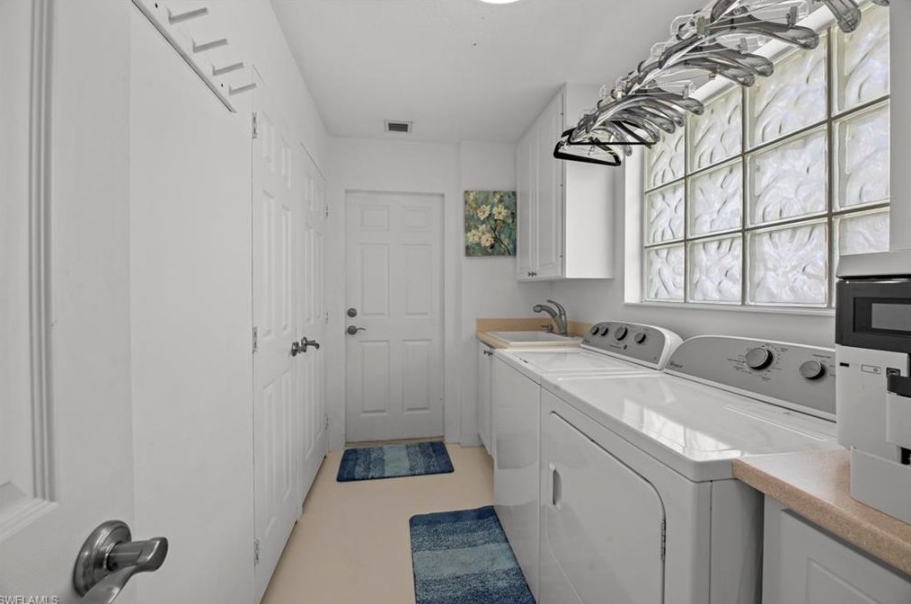 15387 Upwind Dr, Bonita Springs FL  34135-8588 exterior