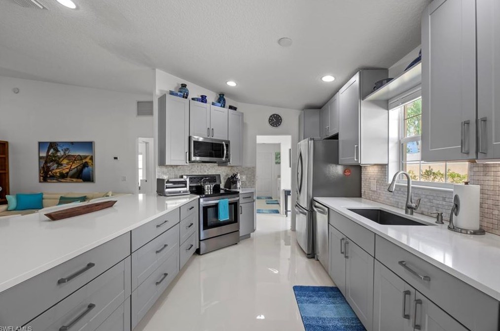 15387 Upwind Dr, Bonita Springs FL  34135-8588 exterior