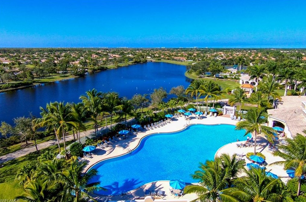 15387 Upwind Dr, Bonita Springs FL  34135-8588 exterior