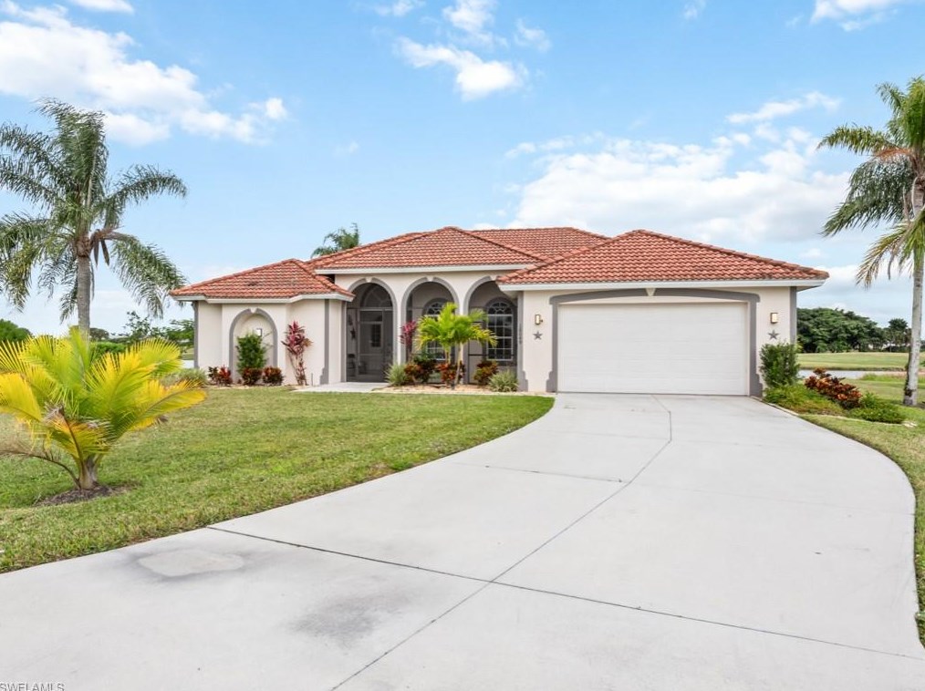 18049 Greenwood Dr, Naples, FL 34114