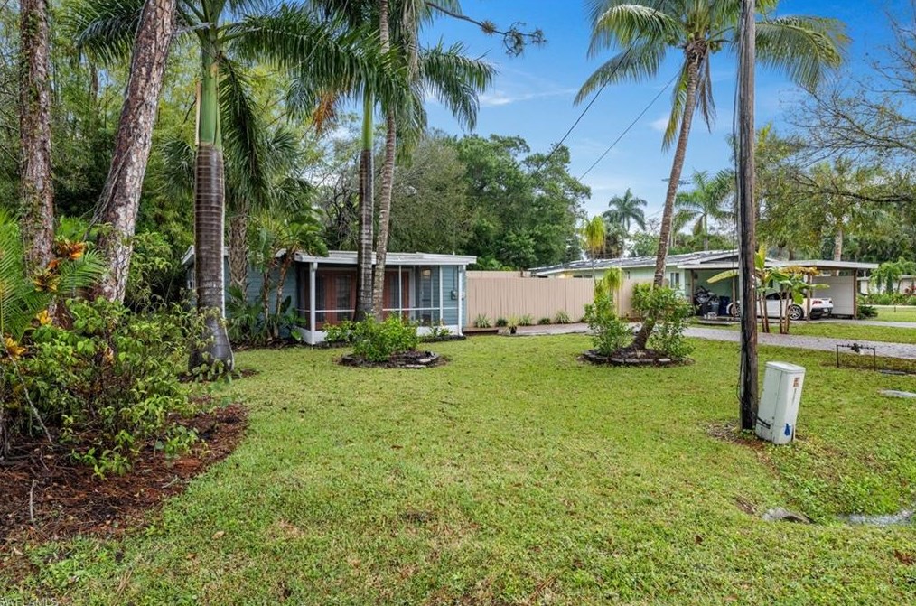 27717 Michigan St, Bonita Springs, FL 34135-4675