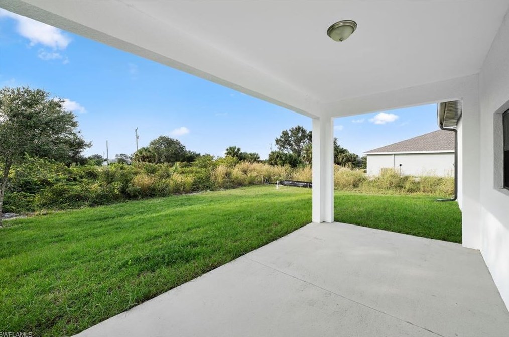 422 Progress Ave, Lehigh Acres FL 33974-0459 exterior