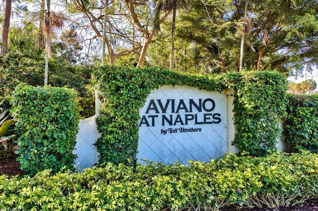 12859 Carrington Cir, Naples FL  34105-5005 exterior