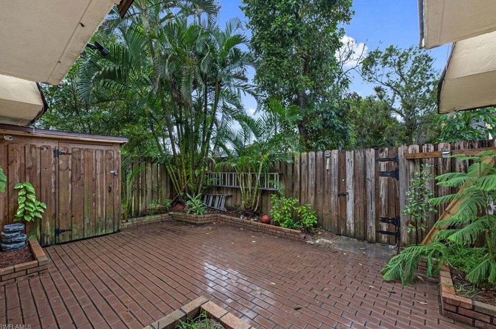 5620 Malt Dr, Fort Myers, FL 33907-4669