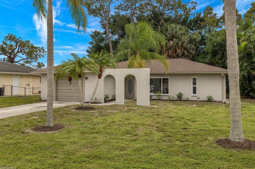 10105 Tropical Dr, Bonita Springs, FL 34135