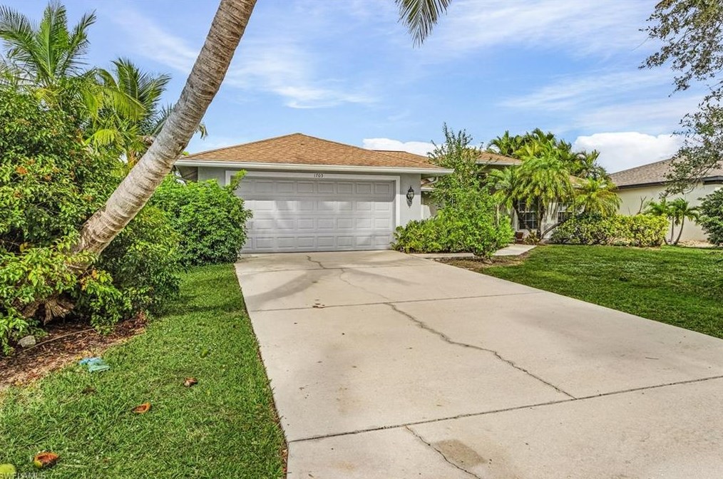 1705 51st Ter, Cape Coral, FL 33914-6843