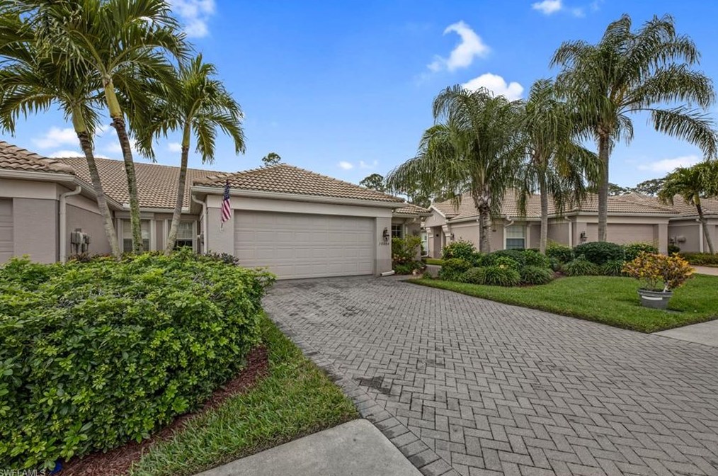 10004 Horse Creek Rd, Fort Myers, FL 33913-7073