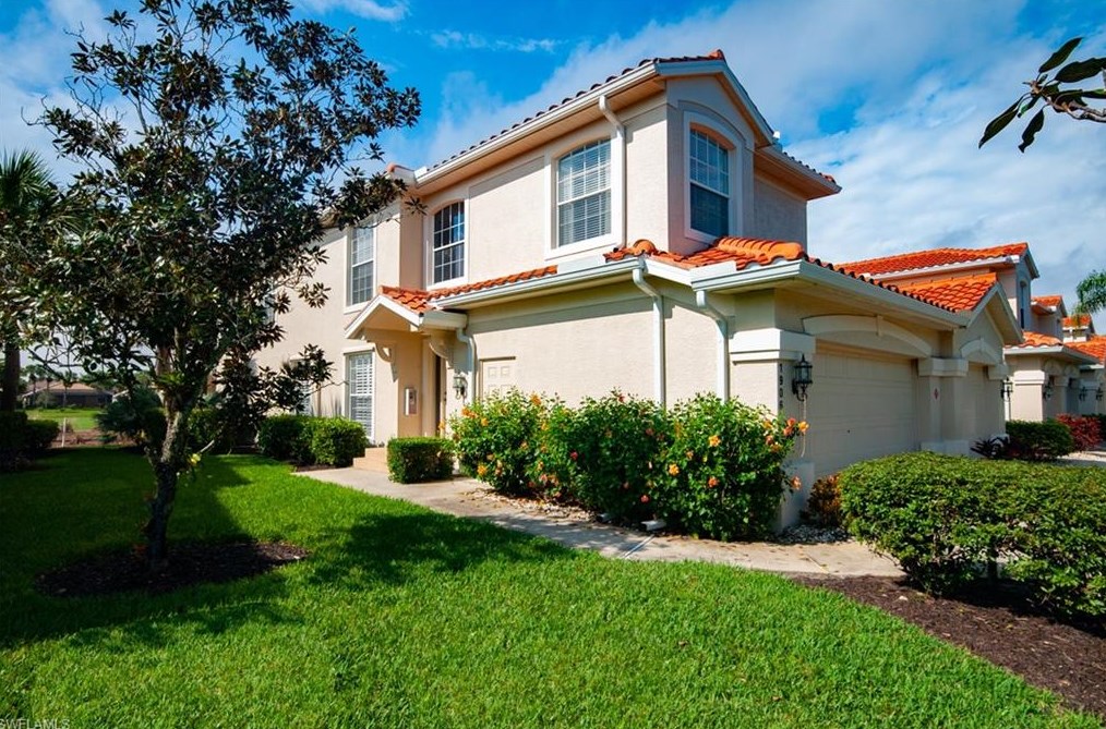 22881 Sago Pointe Dr, Bonita Springs, FL 34135-8418