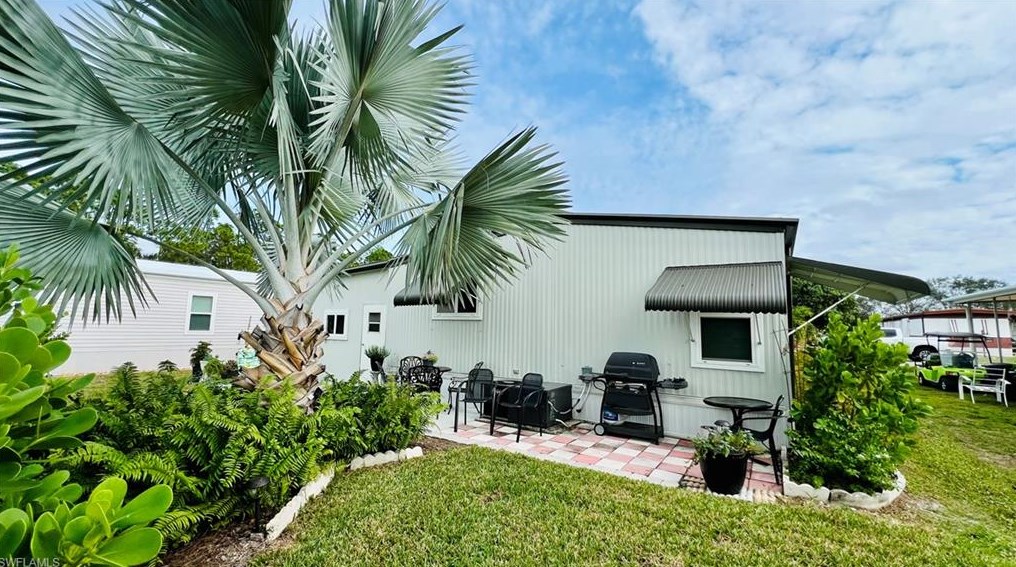 27292 Pauline Dr, Bonita Springs, FL 34135-7104