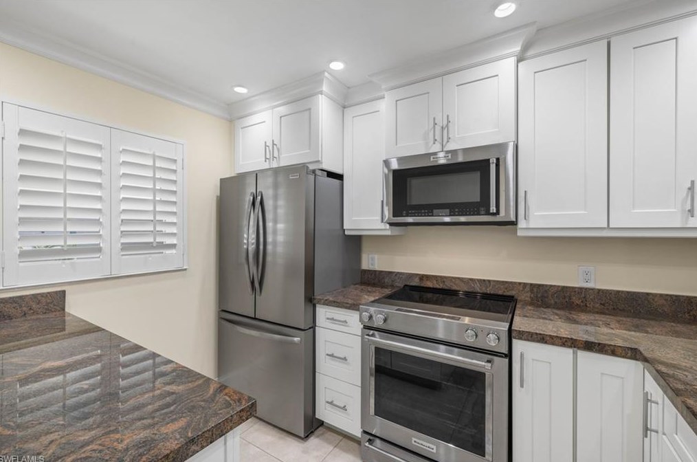 3150 Binnacle Dr ##319, Naples, FL 34103