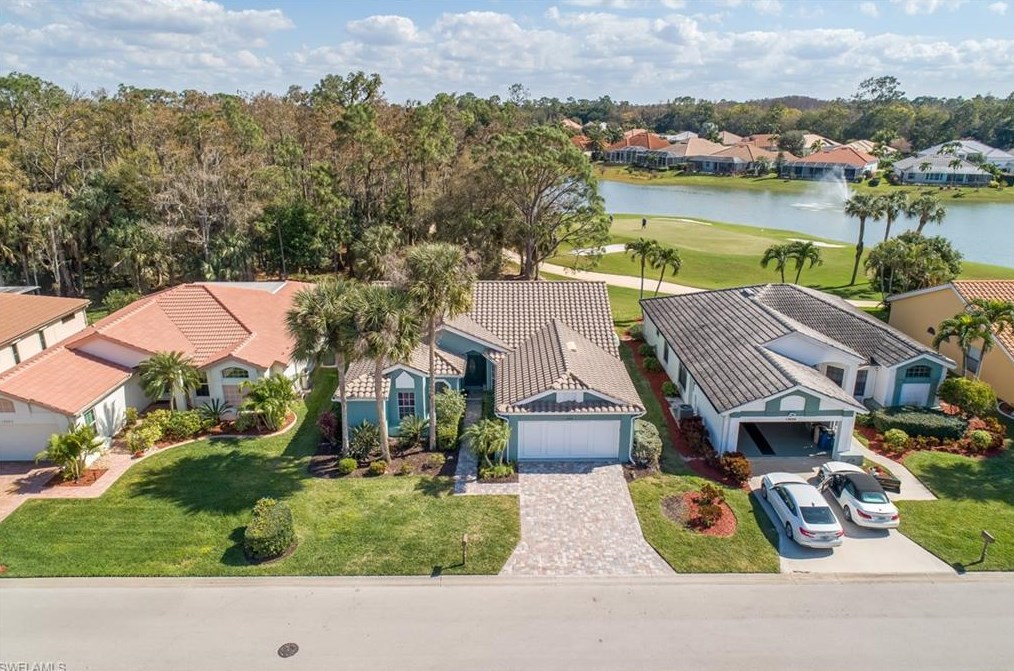 12674 Glen Hollow Dr, Bonita Springs, FL 34135-3417