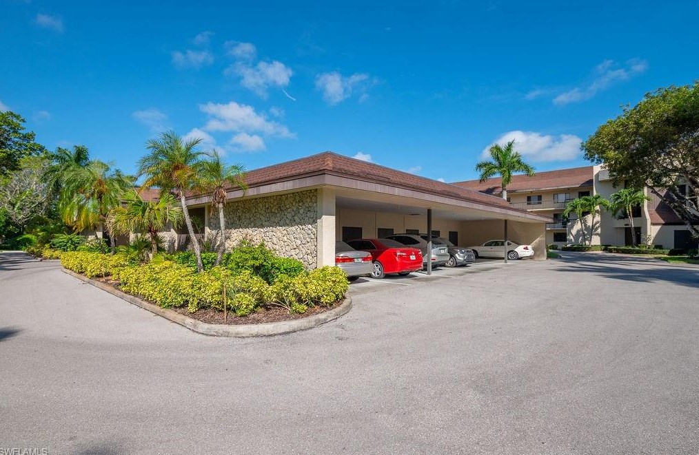415 Augusta Blvd #310, Naples, FL 34113