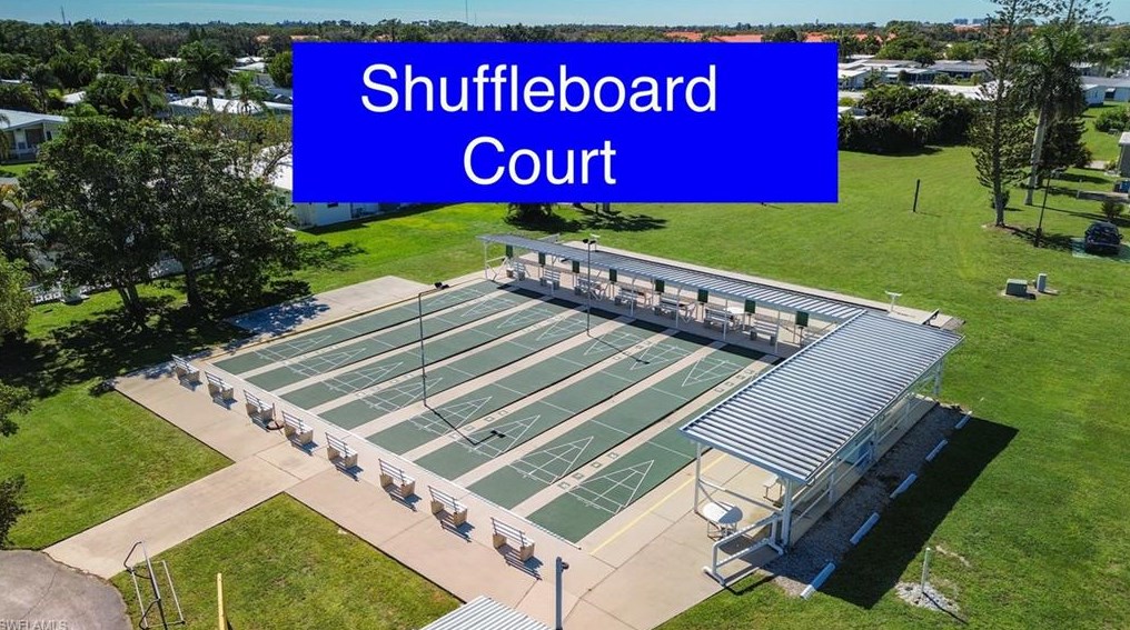 26135 Countess Ln, Bonita Springs FL  34135-6516 exterior