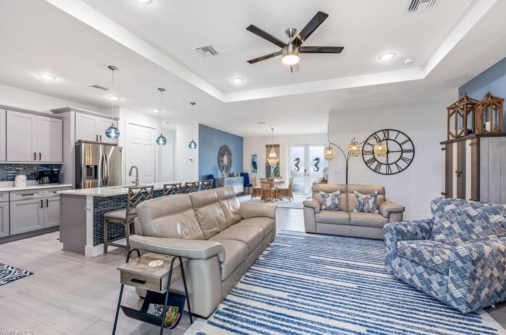 1344 Gator Cir, Cape Coral, FL 33909-0062