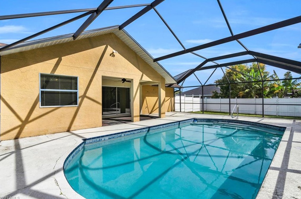 1214 Albemarle Cir, Lehigh Acres, FL 33936-6454