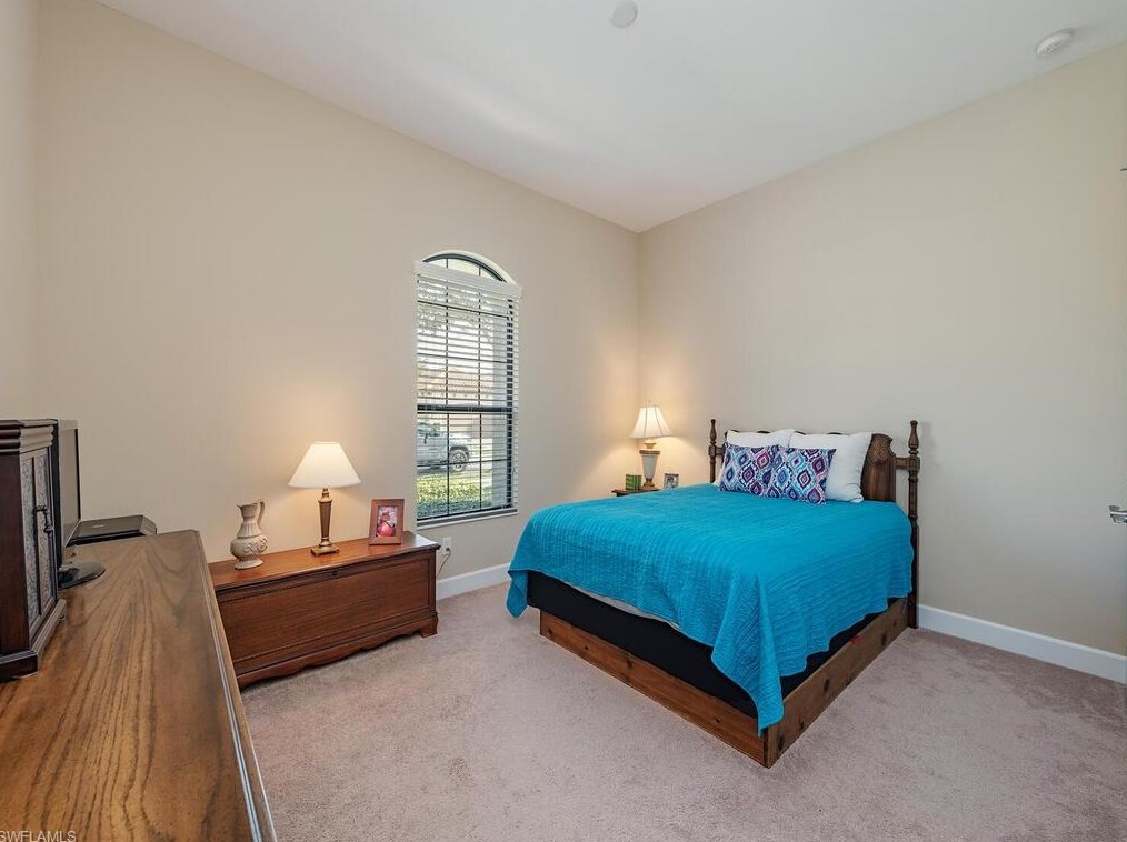 9009 Isla Bella Cir, Bonita Springs FL  34135-7276 exterior