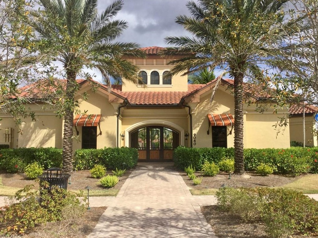 9009 Isla Bella Cir, Bonita Springs FL  34135-7276 exterior