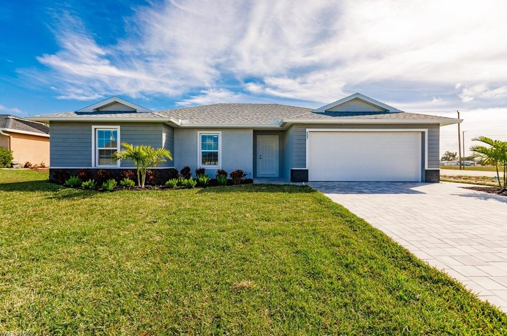 227 3rd Ln, Cape Coral, FL 33993-2465