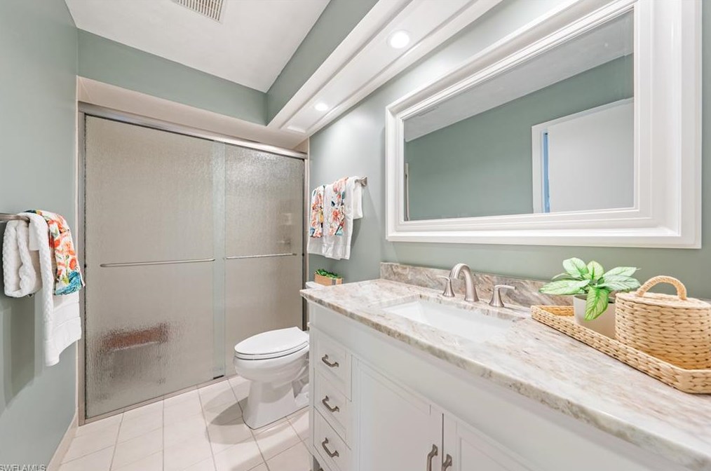 9868 Treasure Cay Ln, Bonita Springs FL  34135-6809 exterior