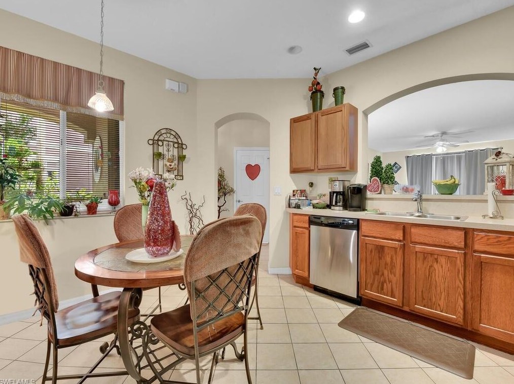 9745 Roundstone Cir, Fort Myers, FL 33967-5156