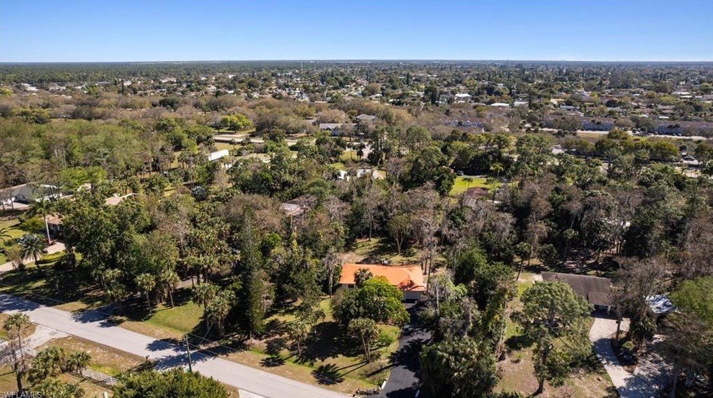 4390 15th Ave, Naples, FL 34116-5136