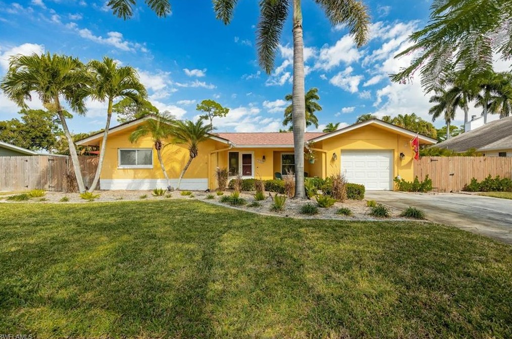 1733 Grove Ave, Fort Myers, FL 33901-7827