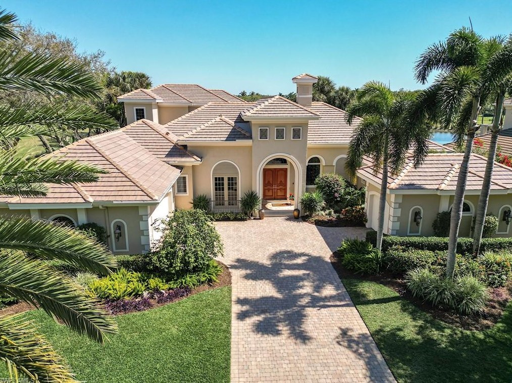 22001 Shallowater Ln, Bonita Springs, FL 34135-8150